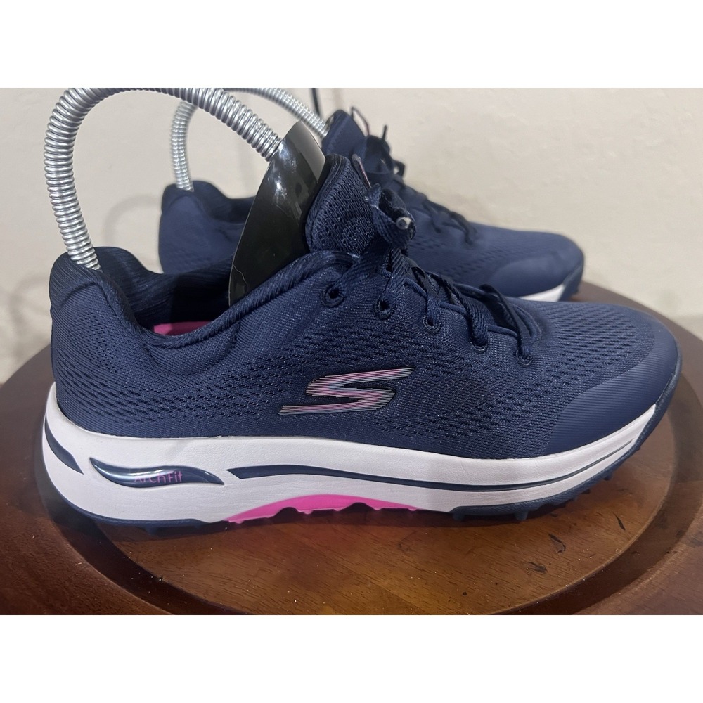 Skechers Navy Blue and Pink Slip-On Athletic Sneakers / 8.5